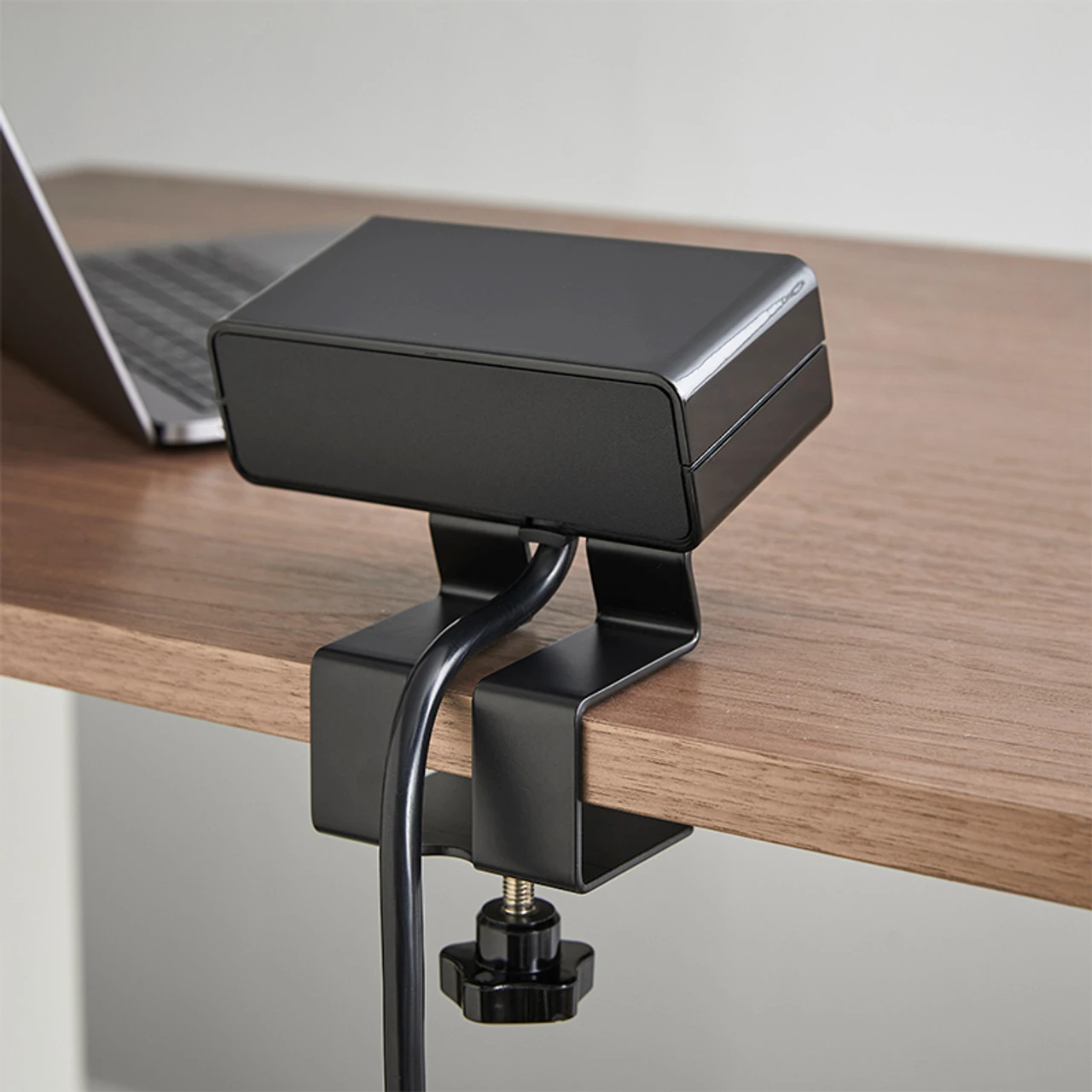 Humanscale Neat Hub 4 Humanscale Neat Hub - Image 3